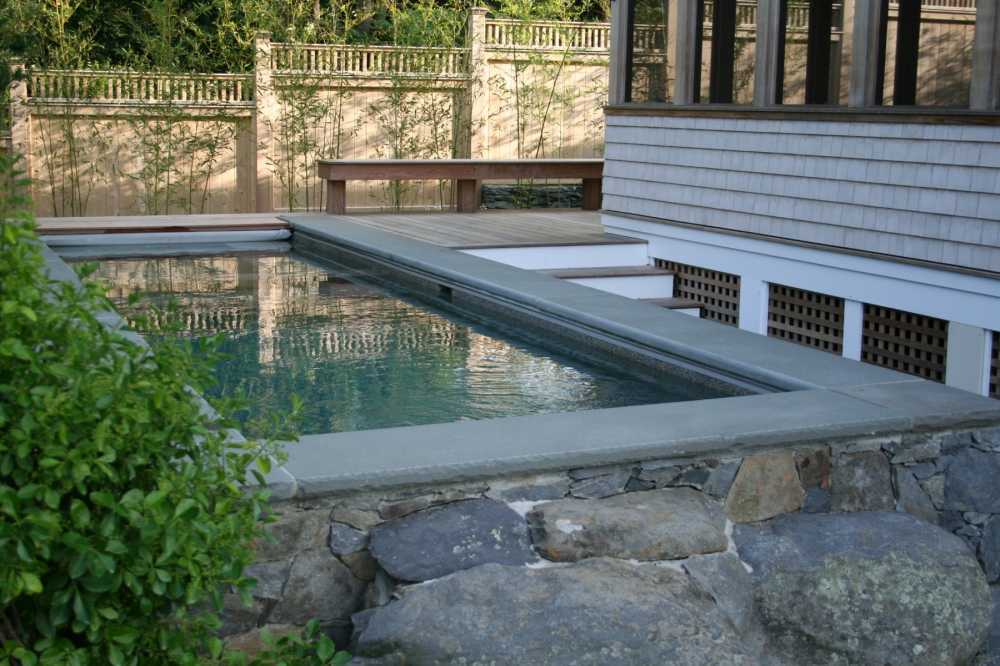 build hot tub into existing pool