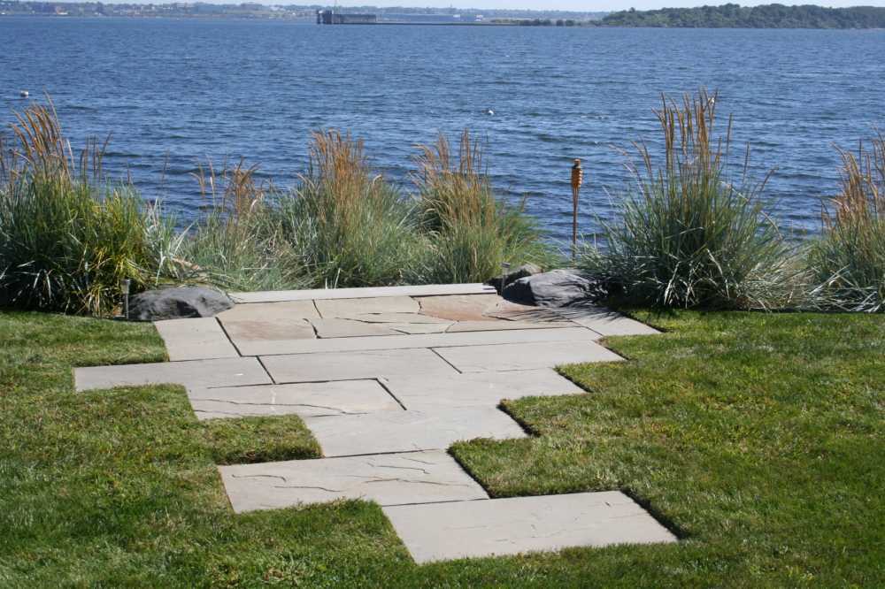 This stone landing is the beginning of this beach access path. 